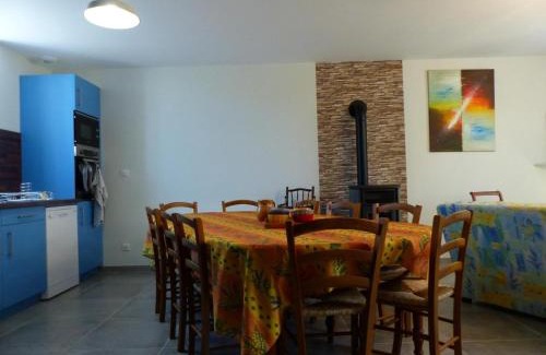 Fourilles Casa | Gîte paisible face à l'église, idéal pour familles et amis, équipé tout confort, près de la nature - FR-1-489-416