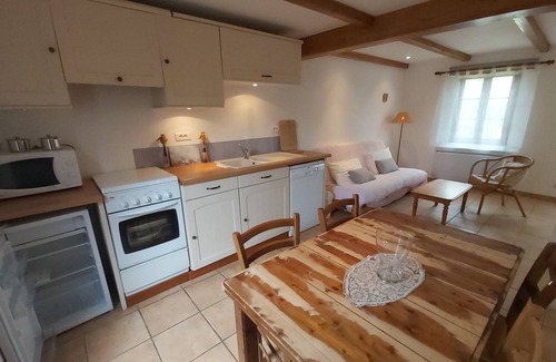 Calorguen Cabaña | Gîte-Pointe du Chevet-Vista al Jardín-Baño con bañera