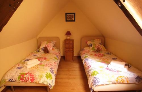 Les Champs-Geraux Casa | Gîte Pomme - Les Gîtes de la Lohuas