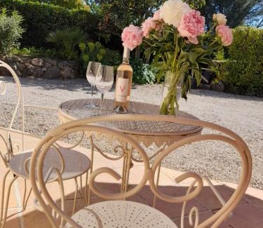 Flayosc Casa | Gîte provençal indépendant avec piscine chauffée : LE SUY BIEN