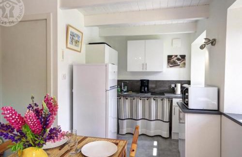 La Chapelle-en-Lafaye Apartamento | Gîte rénové en pierres au cœur du Haut Forez avec terrasse et randonnées à proximité - FR-1-496-59