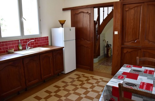 Mauzac-et-Grand-Castang Cabaña | Gîte-Familiar-Baño en la habitacion-Vista al campo