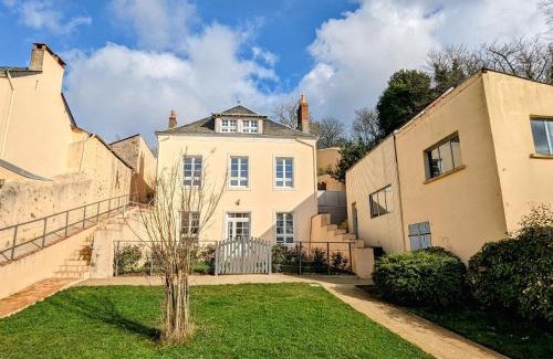 Sable-sur-Sarthe Casa | Gîte restauré 6 pers. au bord de la rivière, proche centre, parking et wifi - FR-1-410-380