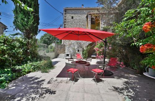 Lussan Apartamento | Gîte Romy - Gîte avec piscine partagée
