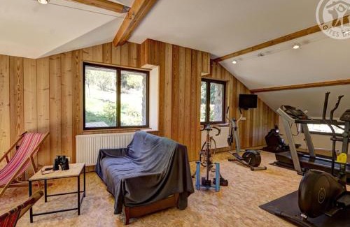 La Versanne Casa | Gîte rural avec cheminée, salle de jeux, espace télétravail et accès direct aux sentiers de randonnée - FR-1-496-127