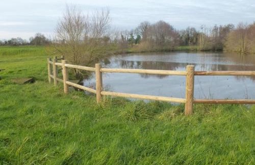 Saint-Julien-des-Landes Casa | Gîte rustique avec salle de jeux et animaux en campagne - FR-1-426-336