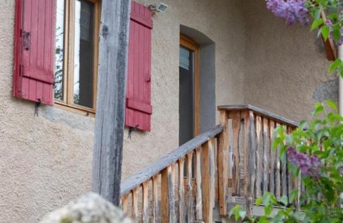 Saint-Julien-la-Vetre Casa | Gîte Rustique avec Terrasse, Jardin Privatif et Visite de Ferme à Vêtre-sur-Anzon - FR-1-496-290