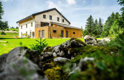 Premanon Apartamento | Gîte singulier et authentique en cœur de forêt