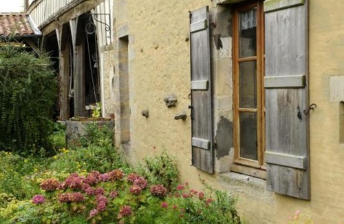 Soulaines-Dhuys Casa | Gîte Soulaines-Dhuys, 4 pièces, 6 personnes - FR-1-543-47