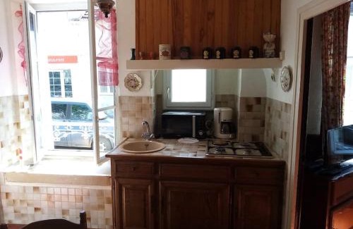 Asquins Apartamento | Gîte Sous L' Orme