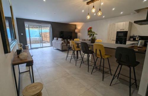 Sanchey Casa | Gîte spacieux à Sanchey près du lac, sauna, jeux, proche nature - FR-1-589-801