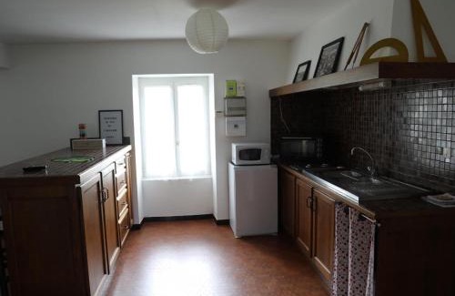 Sasnieres Casa | Gîte spacieux à Sasnières - 2 chambres, jardin, proche des Châteaux de la Loire et Zoo de Beauval - FR-1-491-340