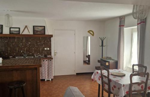 Sasnieres Casa | Gîte spacieux à Sasnières - 2 chambres, jardin, proche des Châteaux de la Loire et Zoo de Beauval - FR-1-491-340
