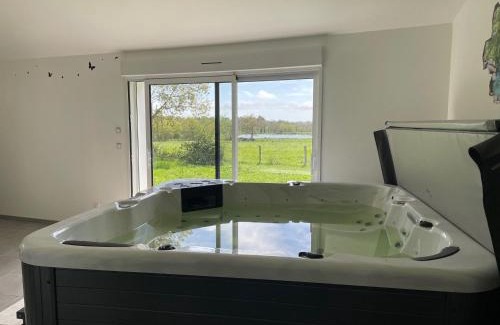 Saint-Pere-en-Retz Casa | Gîte spacieux avec jardin, SPA, et équipements bébé près de Pornic - FR-1-306-1041