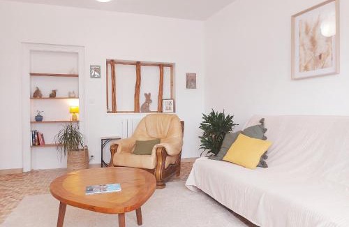 Marboue Casa | Gîte spacieux au cœur de Marboué - FR-1-581-155