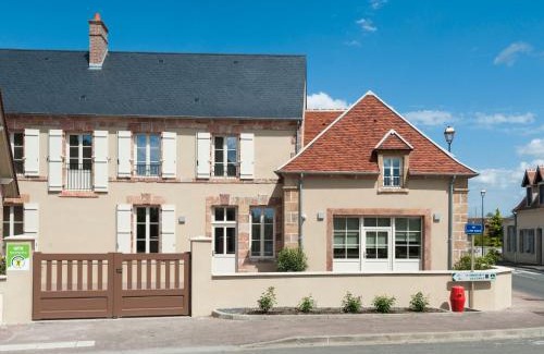 Loye-sur-Arnon Casa | Gîte Spacieux avec Cour, Terrasse et Salle de Jeux - Centre Bourg, Accessible PMR - FR-1-586-36