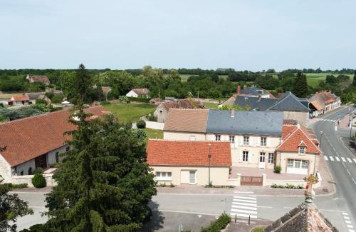 Loye-sur-Arnon Casa | Gîte Spacieux avec Cour, Terrasse et Salle de Jeux - Centre Bourg, Accessible PMR - FR-1-586-36