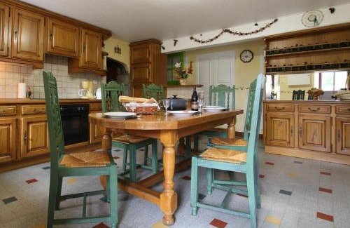 Croisances Casa | Gîte spacieux et rénové avec équipements modernes, terrasse et vaste jardin près de Gévaudan et Margeride - FR-1-582-301