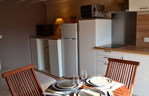 La Jarrie Apartamento | Gîte Studio Piscine Couverte Proche La Rochelle Pour Petit Séjour en Famille