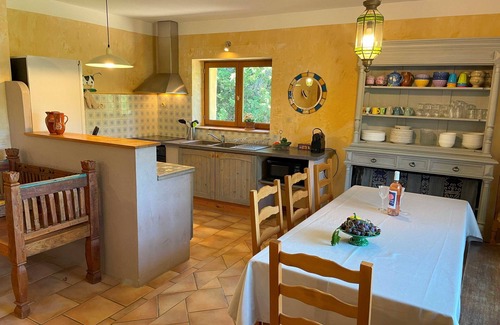 Suze-la-Rousse Casa | Gîte Tilleul