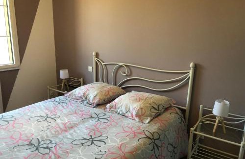 Monce-en-Belin Casa | Gîte tout confort près du circuit des 24H du Mans - 3 chambres, jardin et parking privé - FR-1-410-261