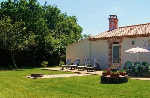 La Garnache Casa | Gîte traditionnel rénové avec jardin clos et Wi-Fi, 3 chambres, proche de La Garnache, Vendée. - FR-1-426-195