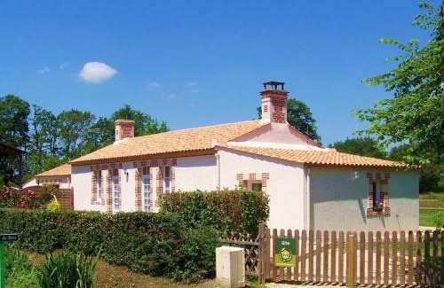 La Garnache Casa | Gîte traditionnel rénové avec jardin clos et Wi-Fi, 3 chambres, proche de La Garnache, Vendée. - FR-1-426-195