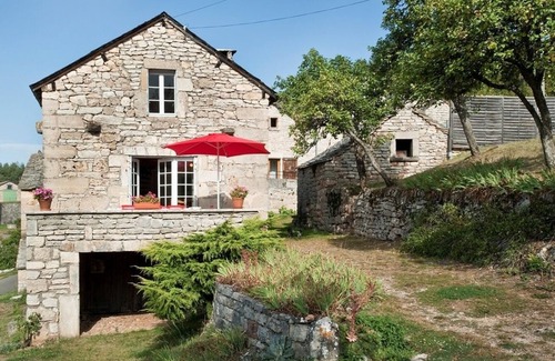 La Canourgue Casa | Gîtes de France 3 épis 8 people in Conques LES GENEVRIERS
