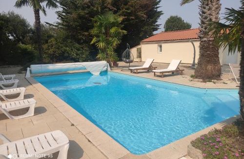 Saint-Maixent-sur-Vie Apartamento | Gîtes des Colombières Piscine & Spa