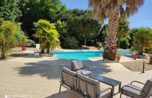 Saint-Maixent-sur-Vie Apartamento | Gîtes des Colombières Piscine & Spa