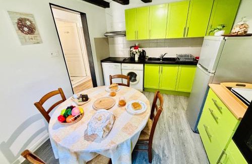 Le Breuil Apartamento | Gîtes Montvaltin - 90m2, RDC, 3 chambres & cuisine