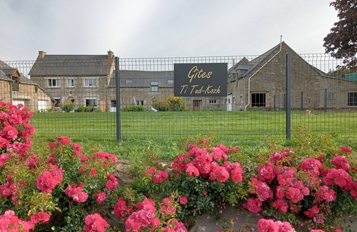 Pluduno Casa | Gîtes Ti Tud-kozh à Pluduno, Côtes D'armor, Bretagne. Location "Le Guébriand"