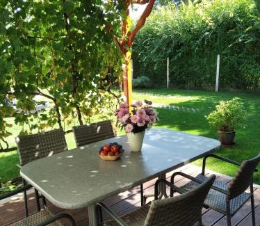 Tiszaug Apartamento | Gólya Vendégház