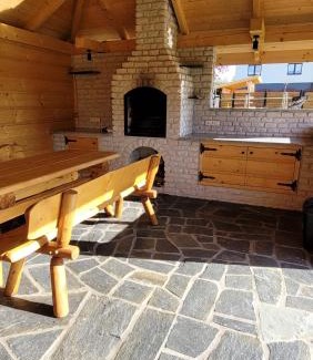 Istebna Casa | Górskie Przysiółki w Koniakowie - Dom z bala KORONKA