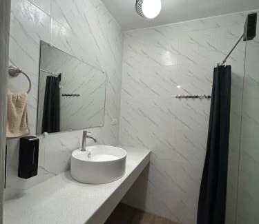 Kabankalan City Apartamento | G Apartment - Queen Room