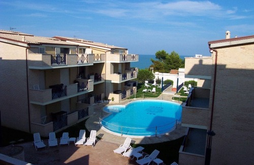 Foggetta Apartamento | G.Bay D02 - Ground floor apartment with balcony, hill view