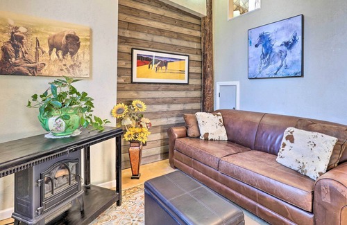 Tanque Verde Apartamento | 'G' Private Gate House on an Equestrian Estate!