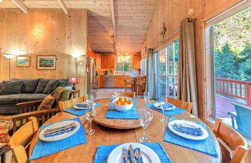 Sebastopol Casa | G's RiverView~Easygoing Cabin Getaway w/River views Near Golf WiFi/Open Space