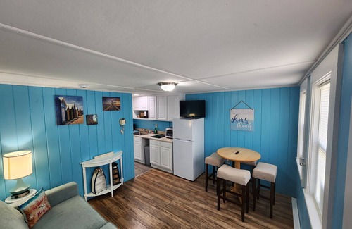 Hampton Apartamento | G St Inn Unit 3 Charming 1-bedroom apartment in welcoming Hampton with AC, WiFi