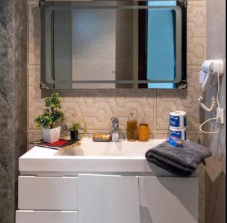 Clifton Casa | G-Twenty Two