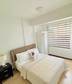Poblacion District Apartamento | G04 Magallanes Residences Condominium