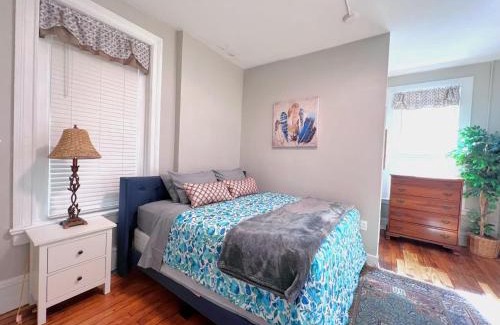 Fan District Apartamento | G5 KING BED central location museums FREE PARKING