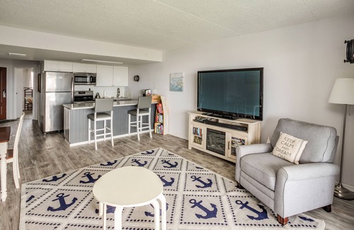 Gearhart Condominio | Condominio recientemente renovado con vista al mar / Sin tarifas de limpieza