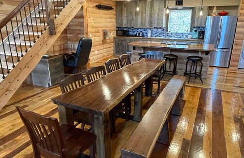 Choestoe Casa | GA Team House Cabin Sleeps many Blairsville Union County, GA
