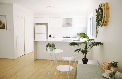 Box Hill Casa | Gables/Box hill/Maraylya Two Level House 14ppl