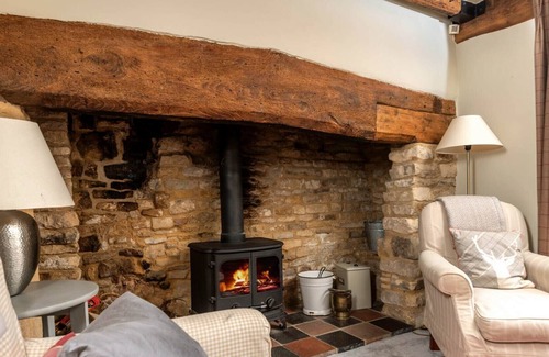 Churchill Cabaña | GABLES COTTAGE, pet friendly in Churchill, Oxfordshire