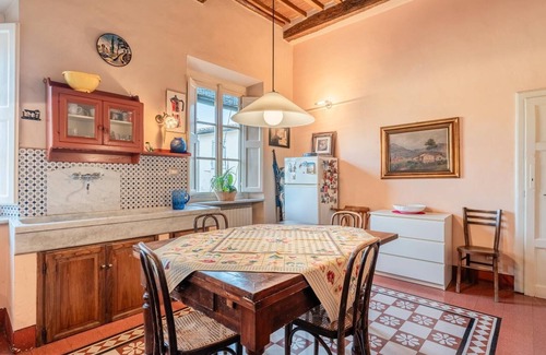Lucca Historical Center Apartamento | Terraza y solárium exclusivos de Gabriella, impresionantes vistas de la ciudad.