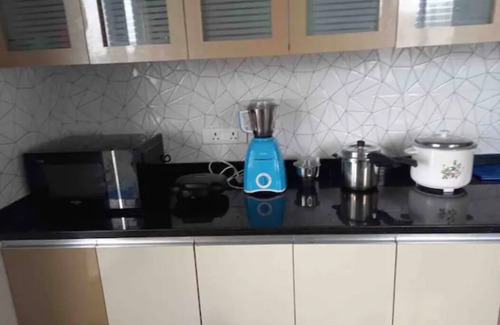 Financial District Apartamento | Gachibowli*5TV*FreeWIFI,MaidServi,RO Water*Sleep12
