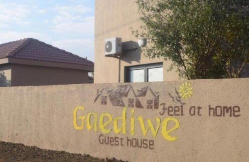 Taung Station Casa | Gaediwe Guesthouse