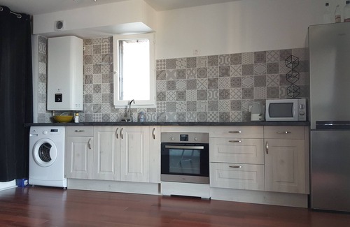 Villemomble Apartamento | Gagny hyper center, near RER station, renovated studio flat